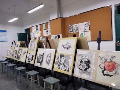 与绵职艺术设计学院来一场春天之约——艺术设计学院2022招生宣传之画室体验